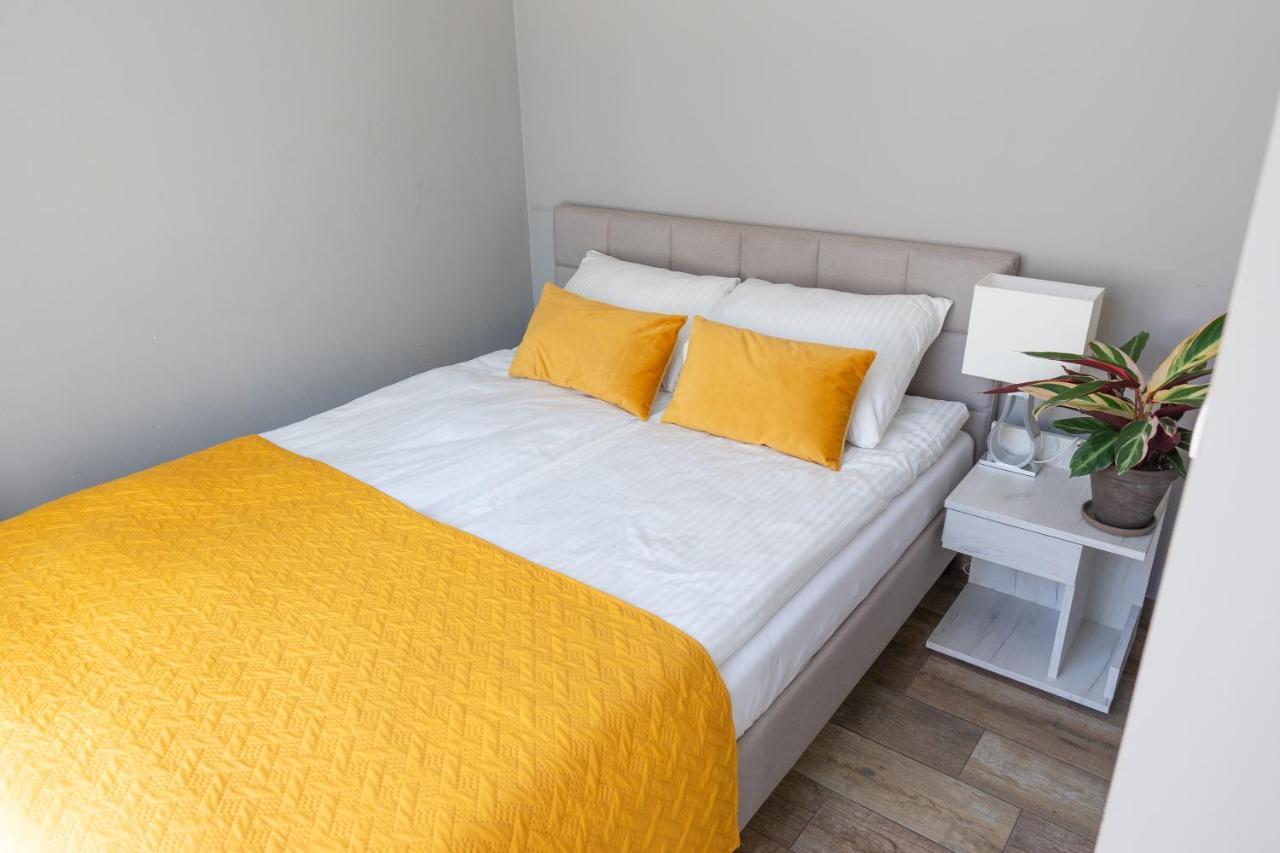 Moon Hostel Poznan Bagian luar foto