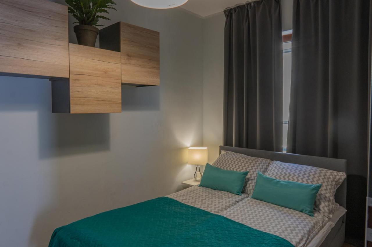 Moon Hostel Poznan Bagian luar foto