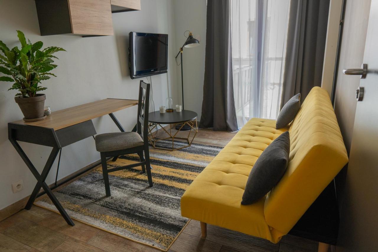 Moon Hostel Poznan Bagian luar foto
