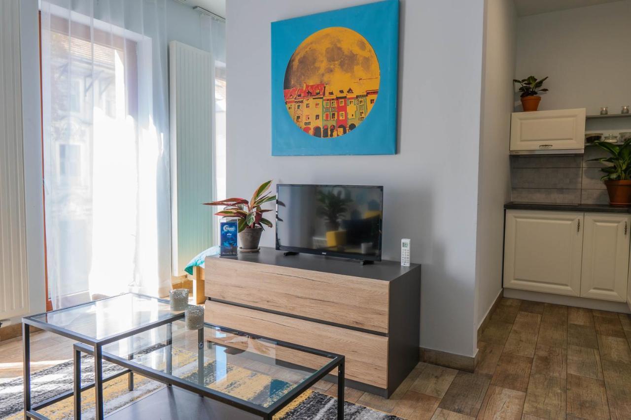 Moon Hostel Poznan Bagian luar foto