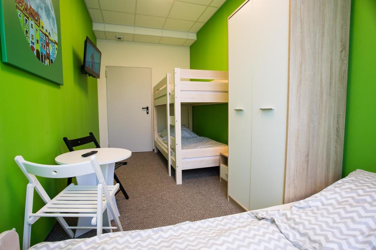 Moon Hostel Poznan Bagian luar foto