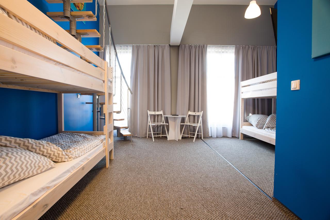 Moon Hostel Poznan Bagian luar foto