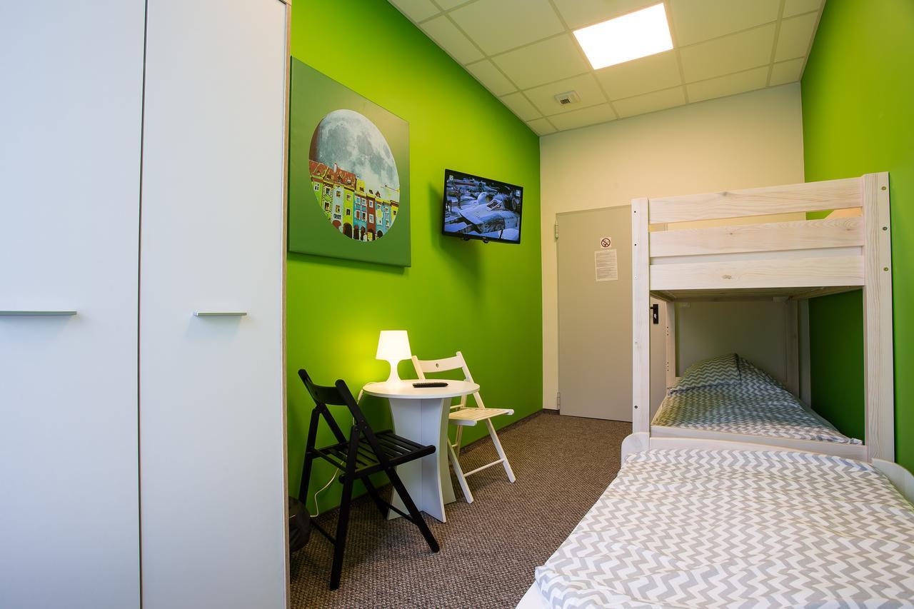 Moon Hostel Poznan Bagian luar foto