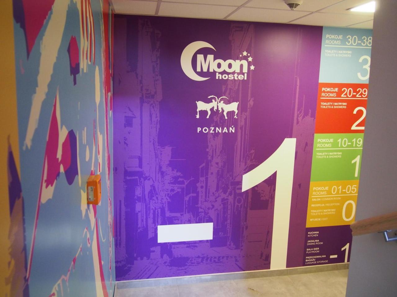 Moon Hostel Poznan Bagian luar foto