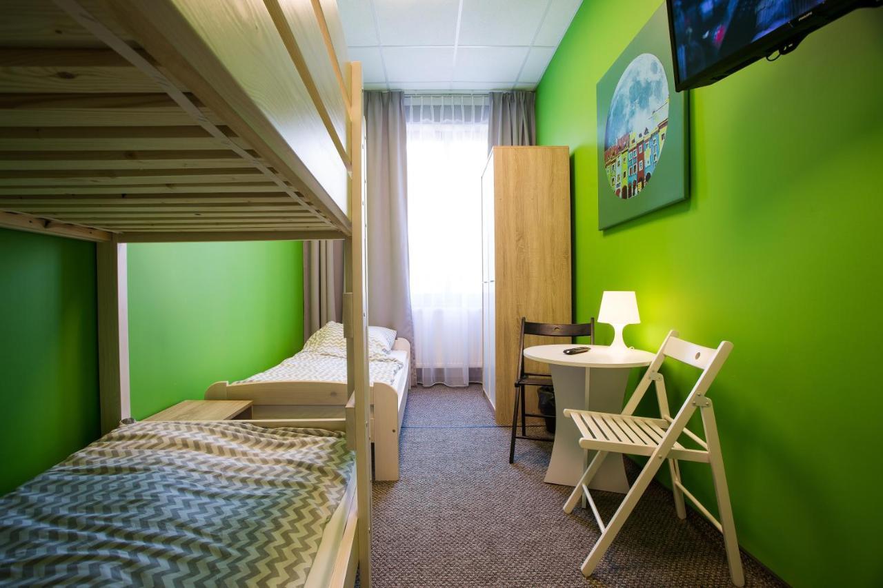 Moon Hostel Poznan Bagian luar foto