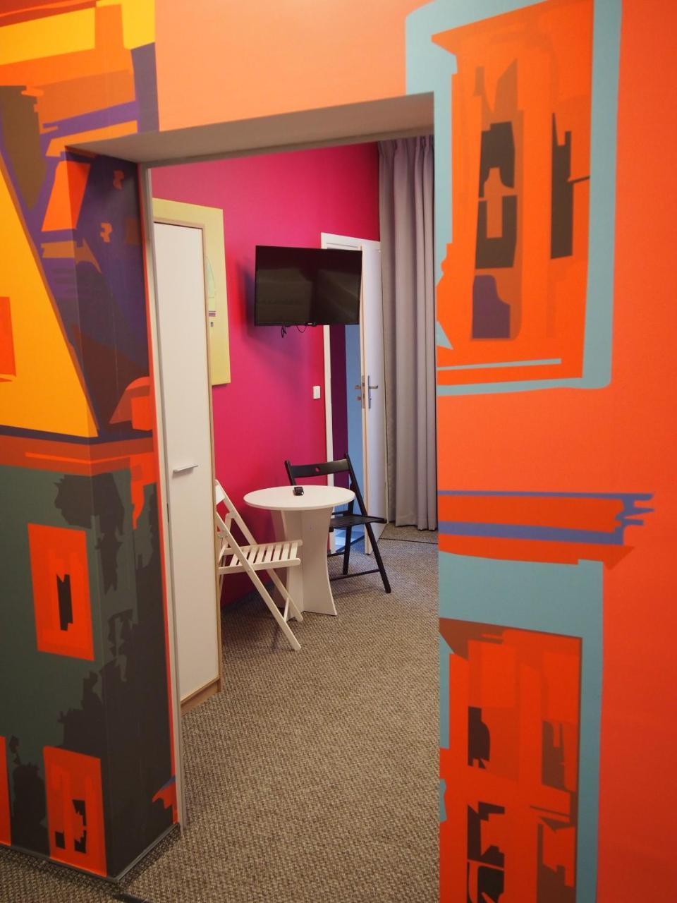 Moon Hostel Poznan Bagian luar foto